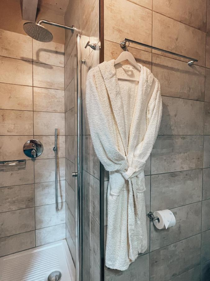 Talking Stones Bed & Breakfast Долчеакуа Екстериор снимка