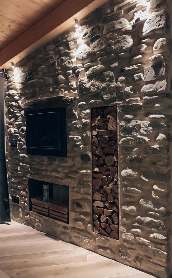 Talking Stones Bed & Breakfast Долчеакуа Екстериор снимка
